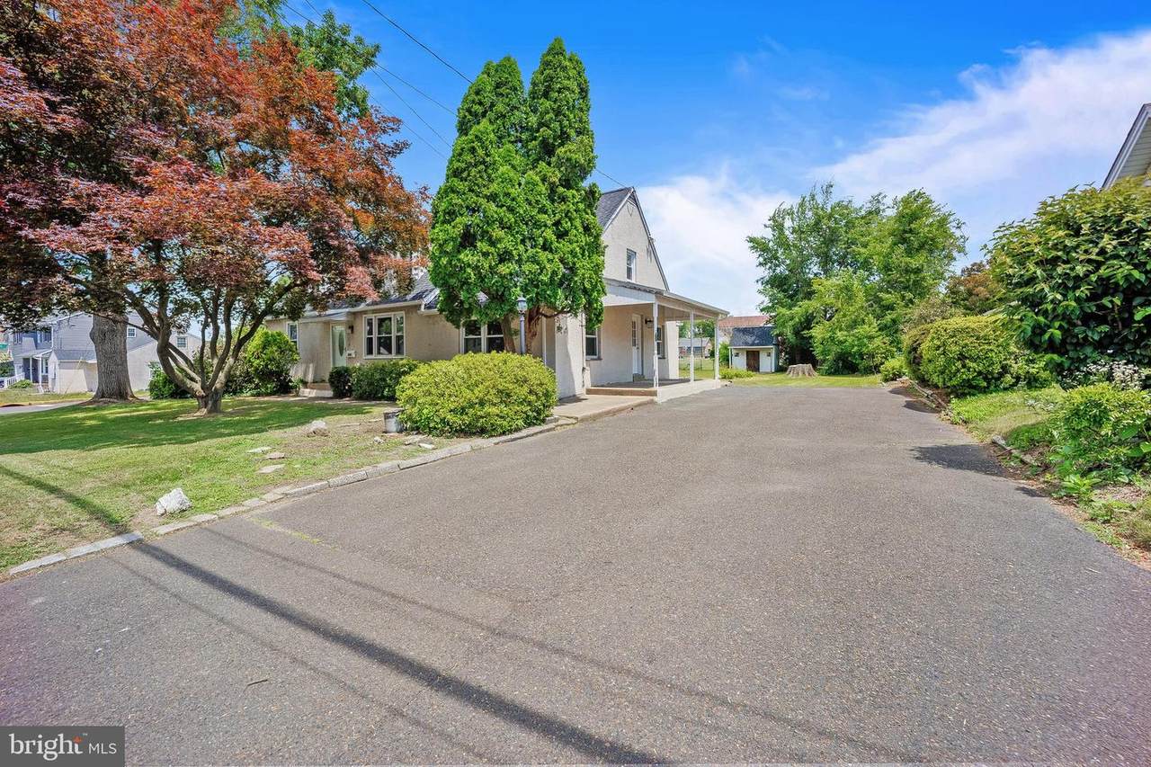 335 Tanner Avenue - Photo 1