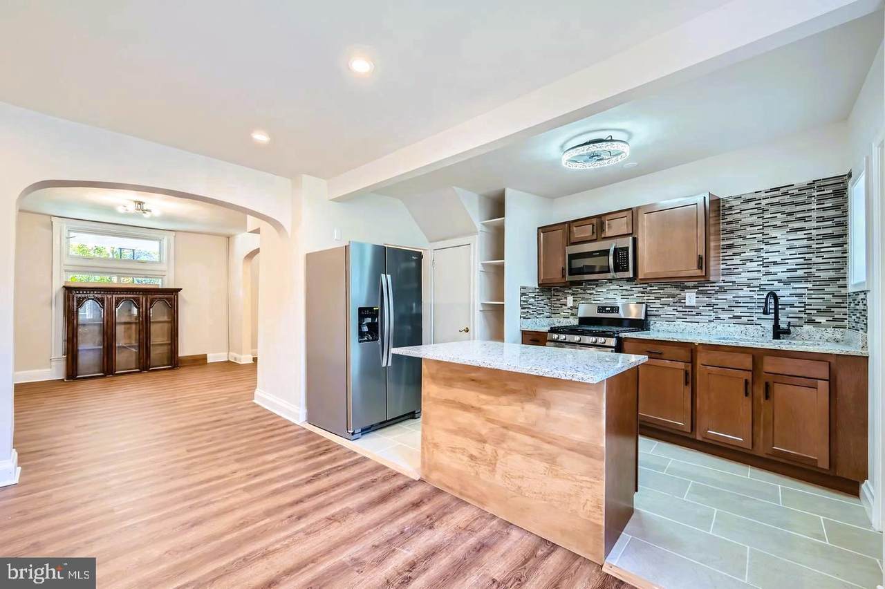 1216 Bonaparte Avenue - Photo 1