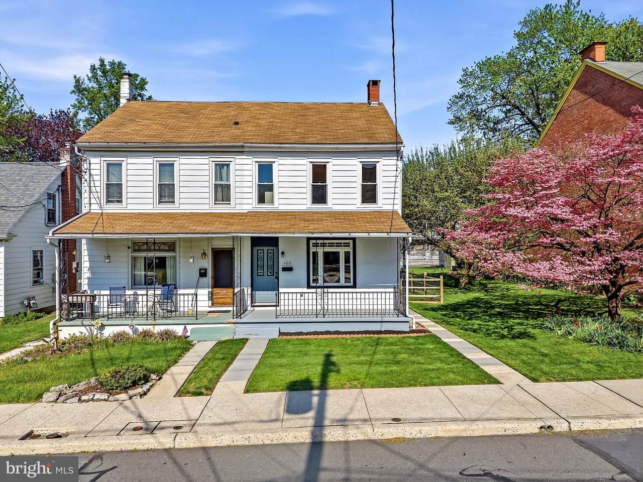 102 Whiteoak Street - Photo 1