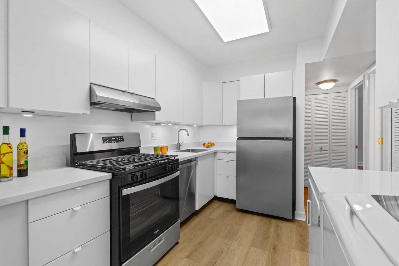9804 Georgia Avenue - Photo 1