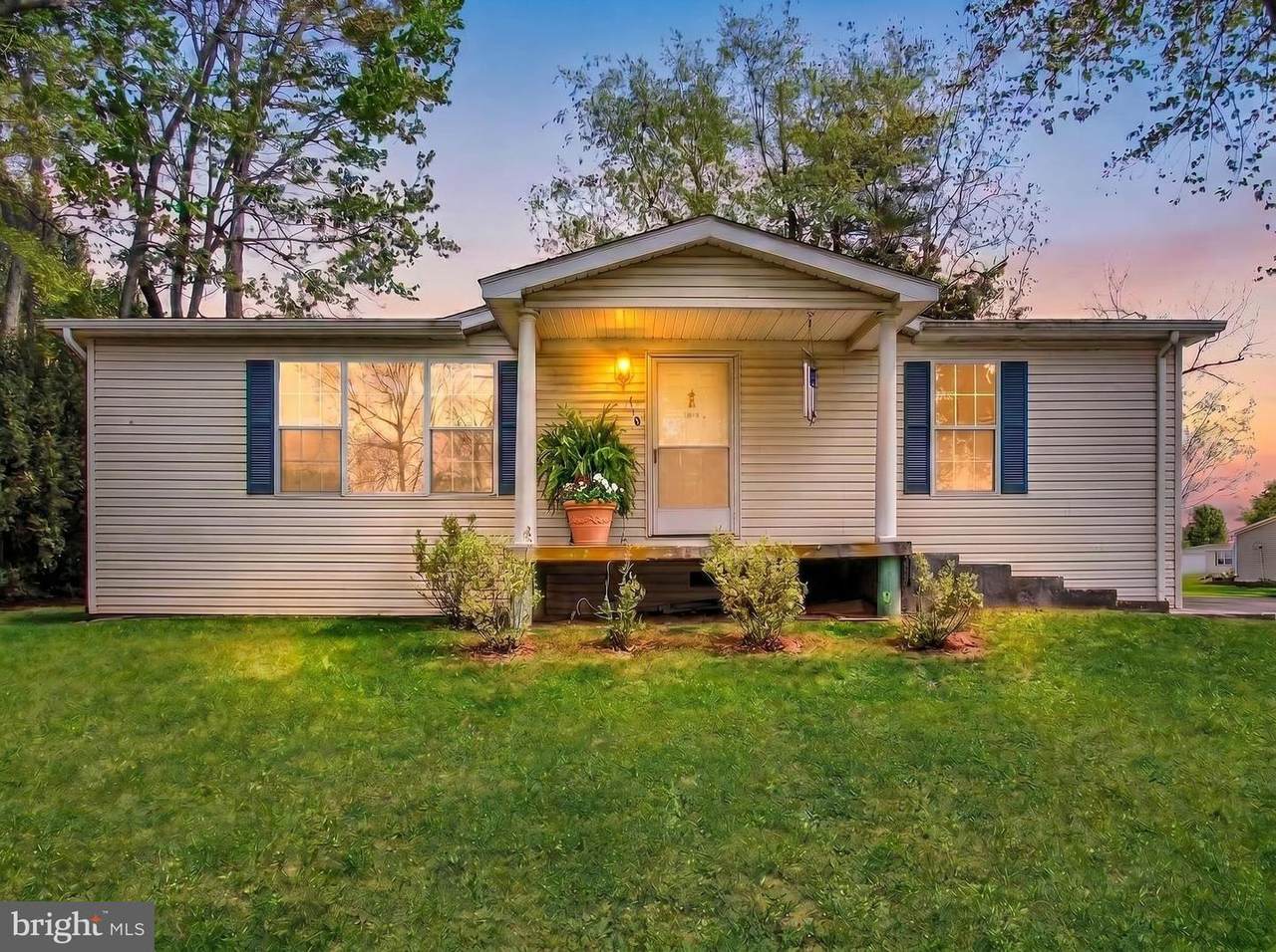 110 Frog Pond Hollow - Photo 1