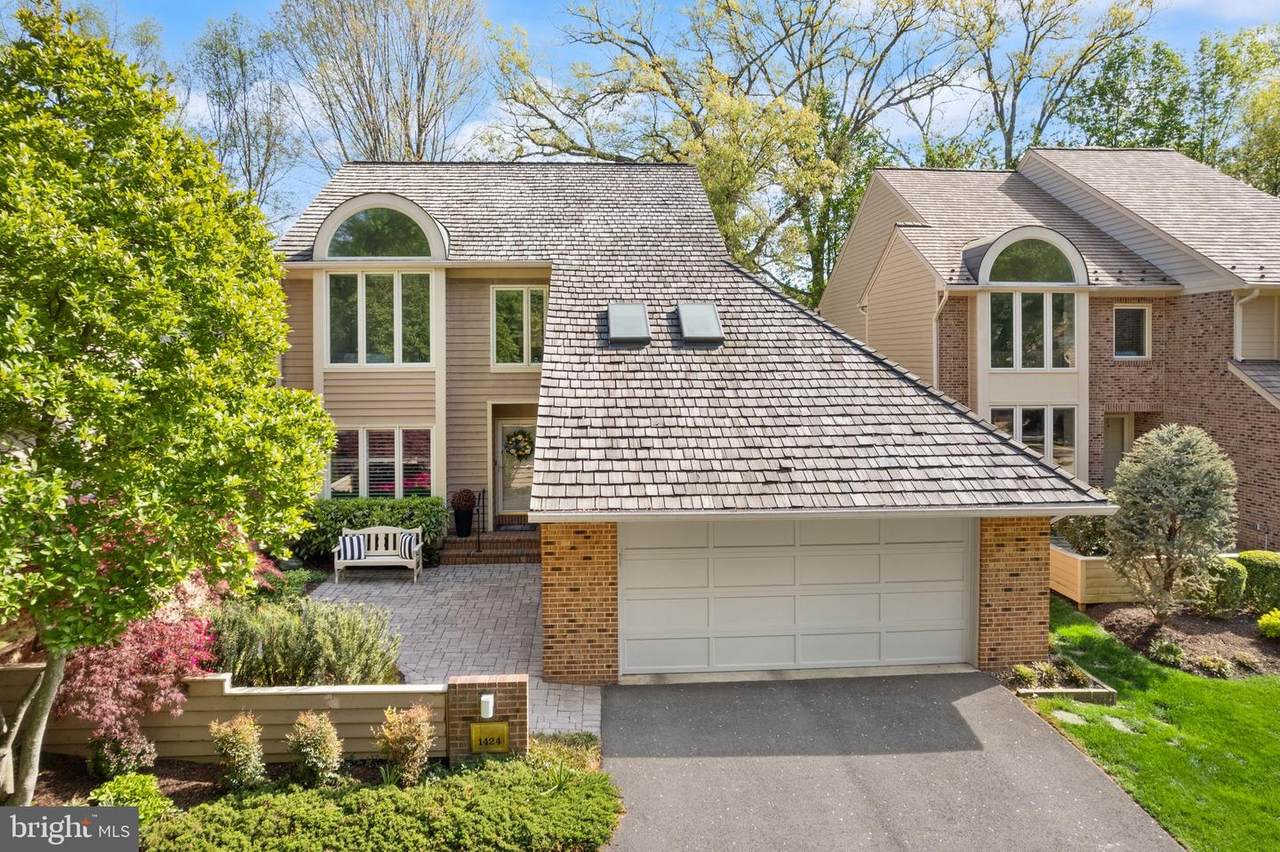 1424 Belcastle Court - Photo 1