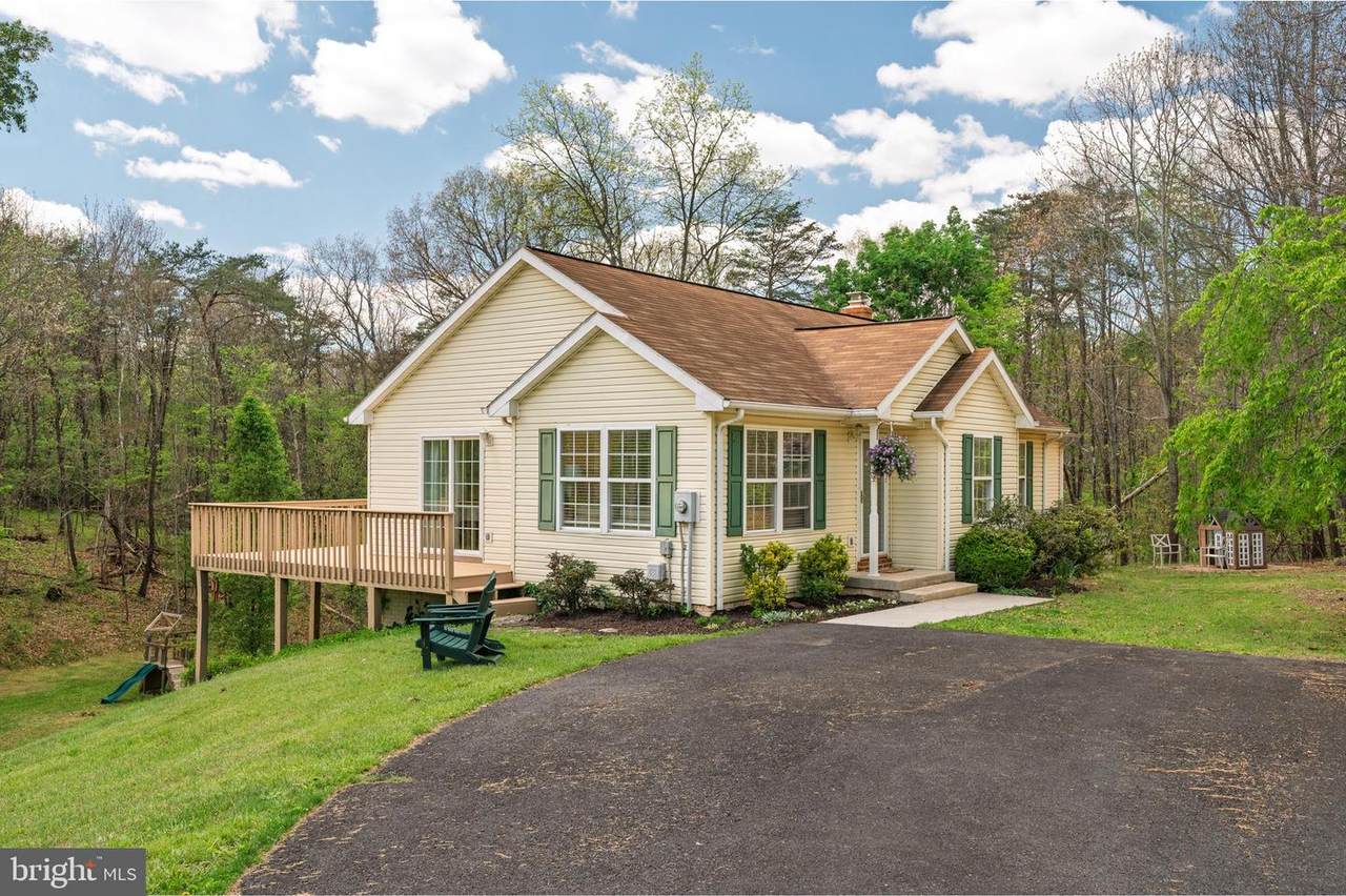 215 Ramblin Rose Lane - Photo 1