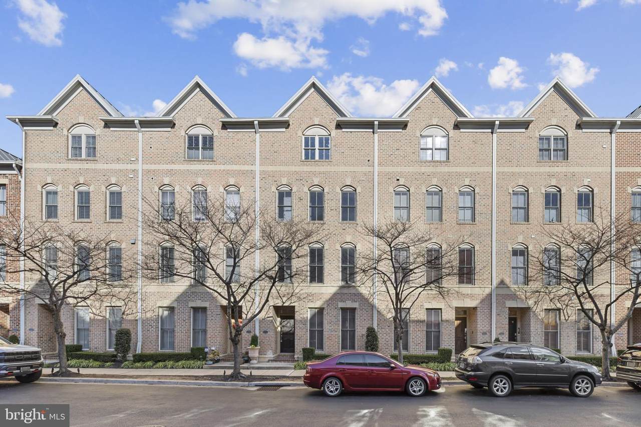 1256 Dockside Circle - Photo 1