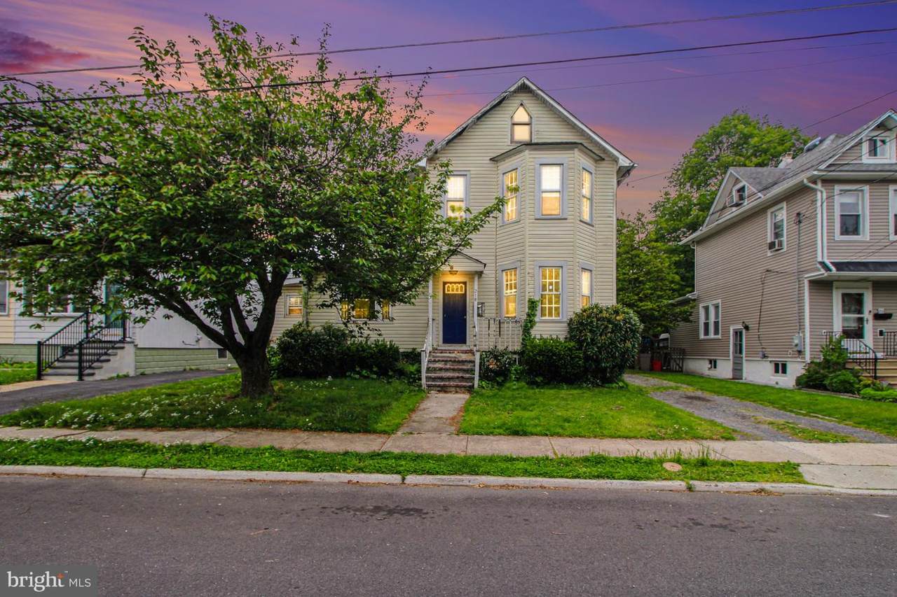 218 Emerald Avenue - Photo 1