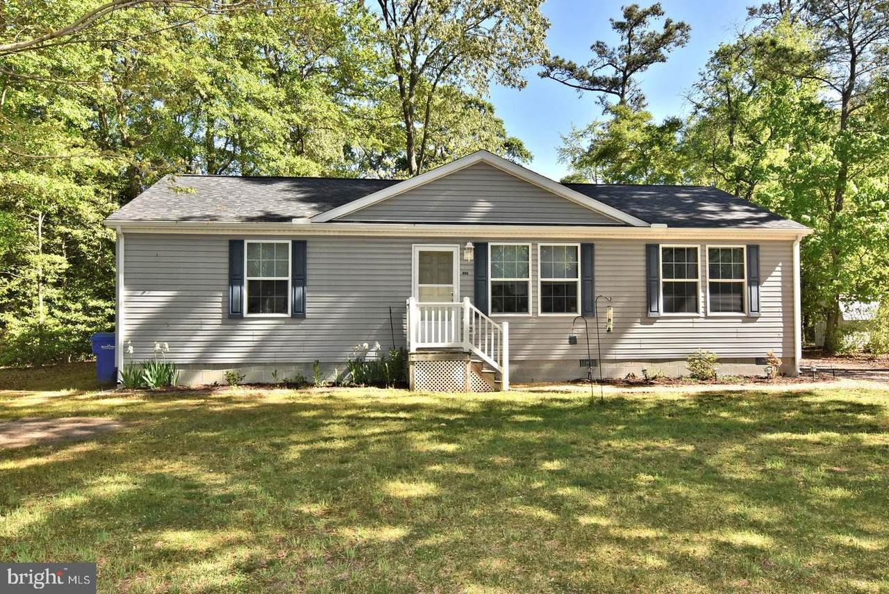 146 Laurel Avenue - Photo 1