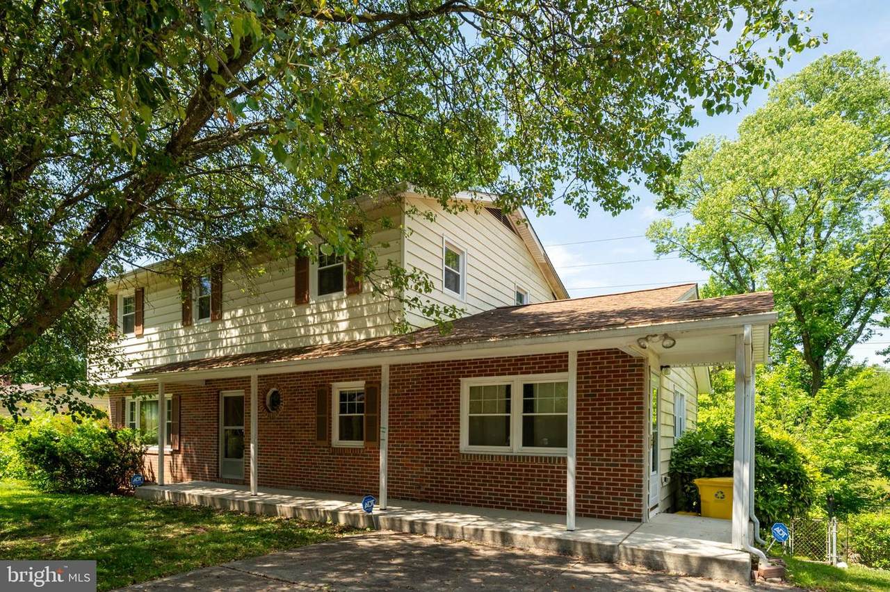 536 Williamsburg Lane - Photo 1