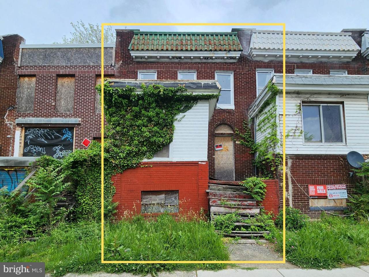 808 Bonaparte Avenue - Photo 1