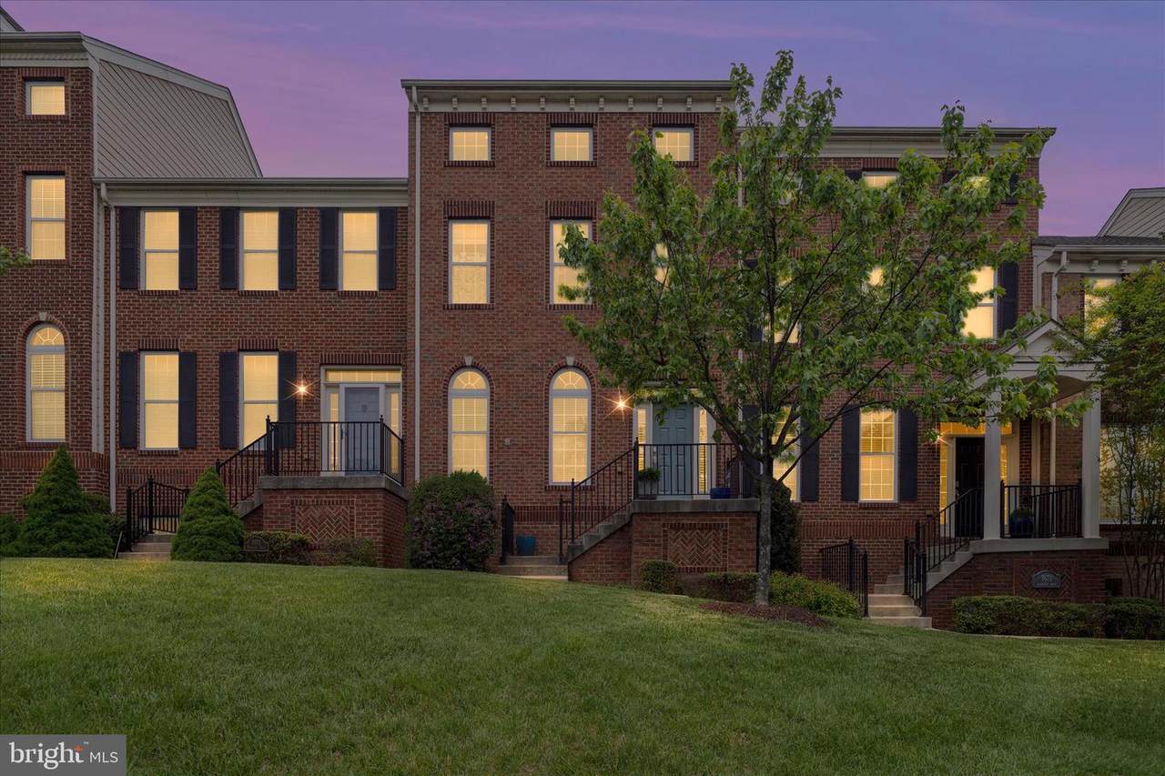 7673 Elmcrest Road - Photo 1