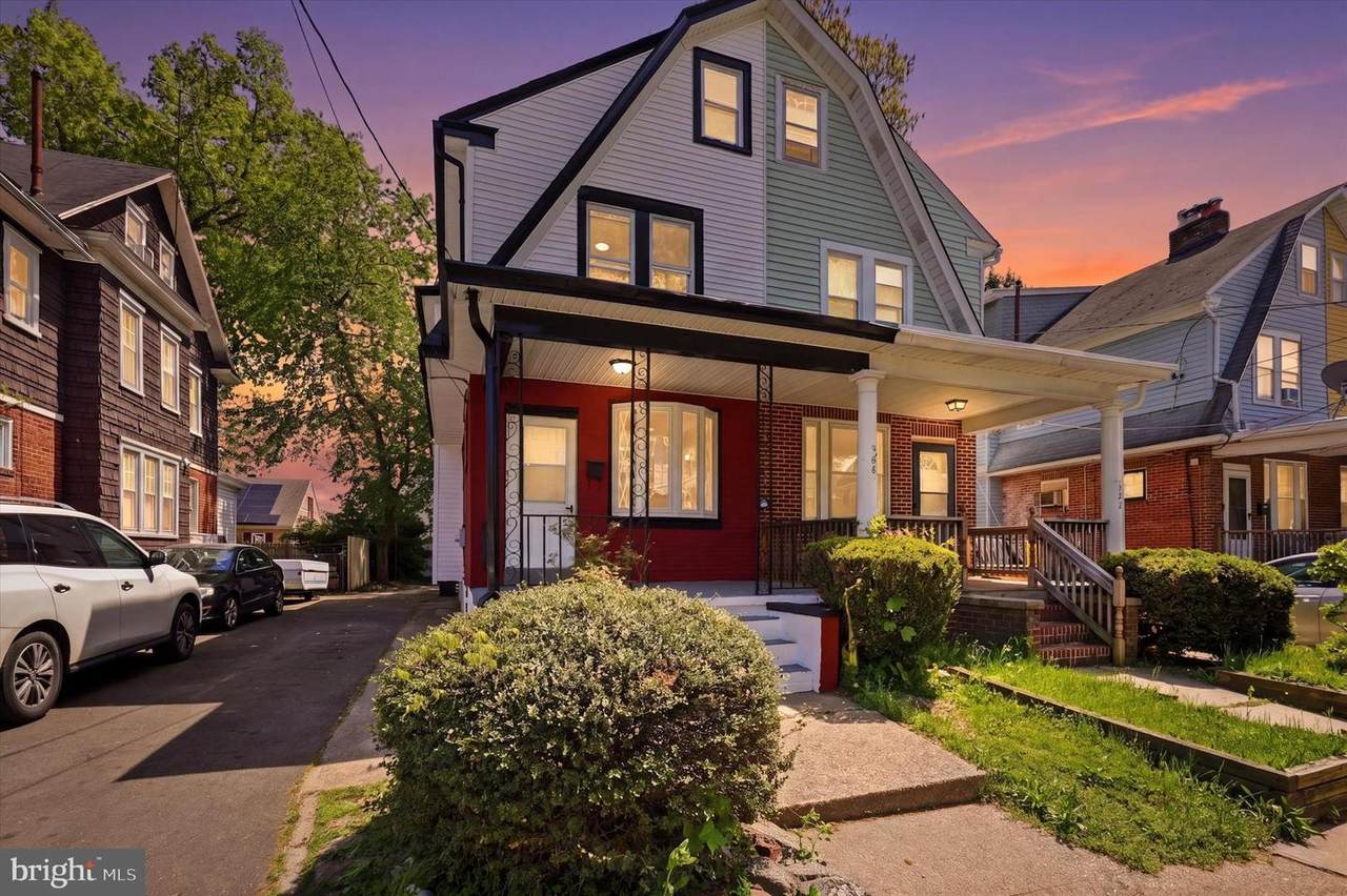 344 Gardner Avenue - Photo 1