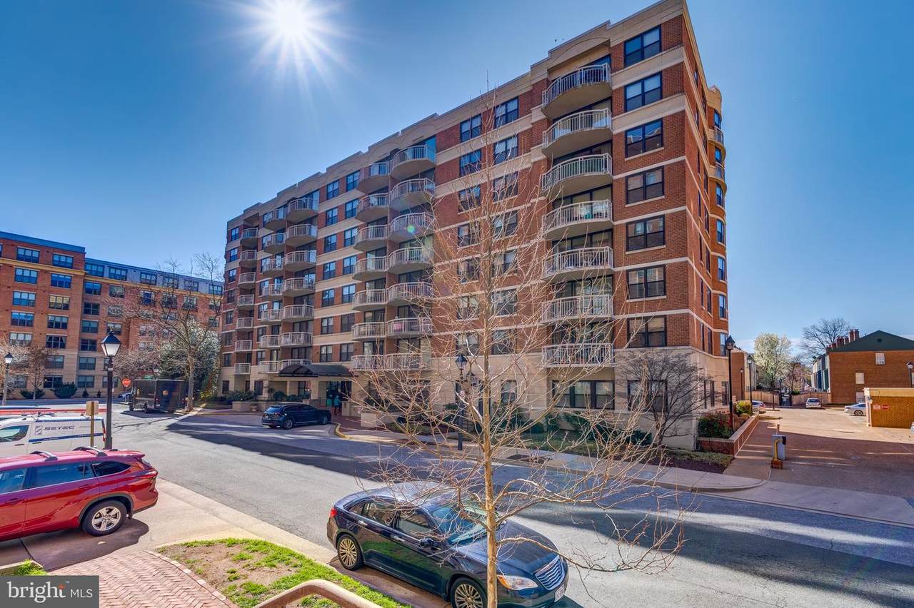 1200 Braddock Place - Photo 1