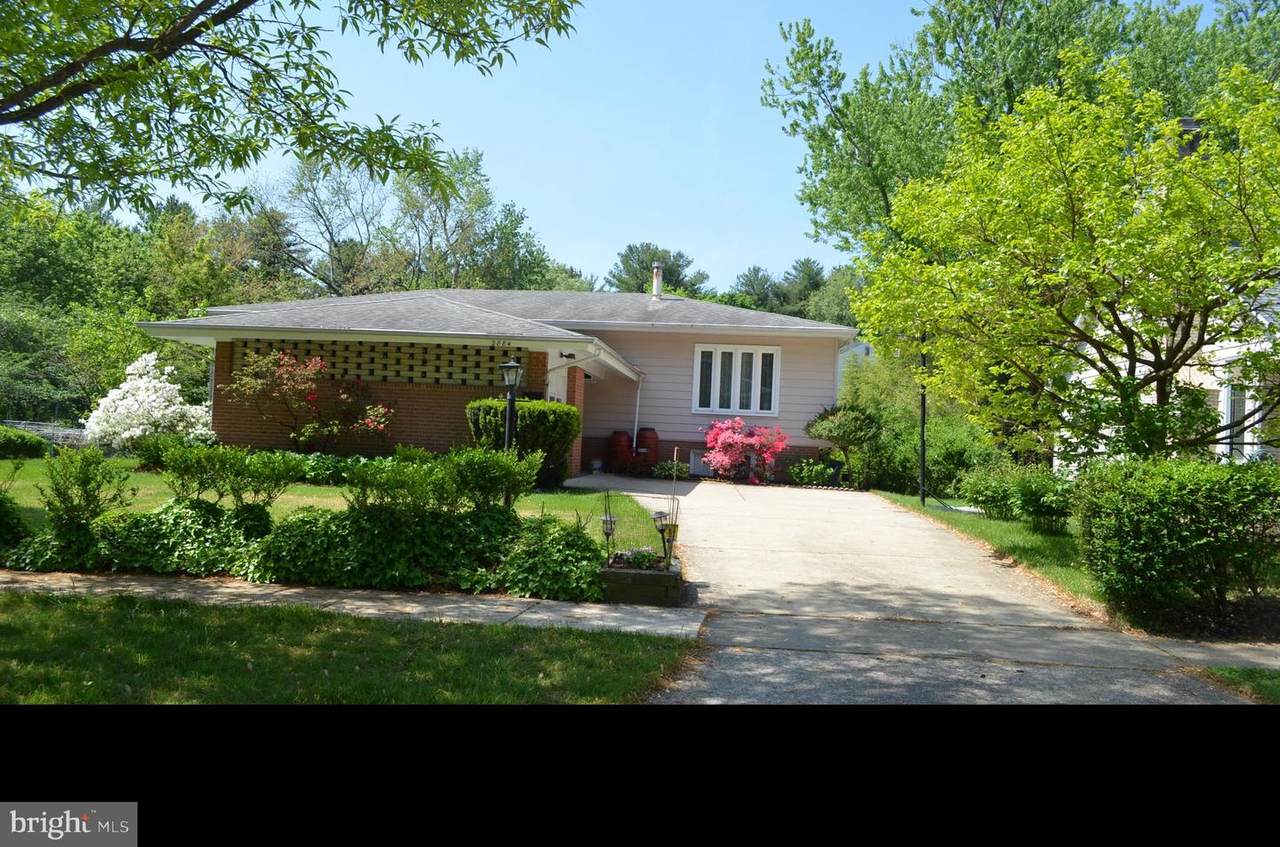2884 Glenora Lane - Photo 1