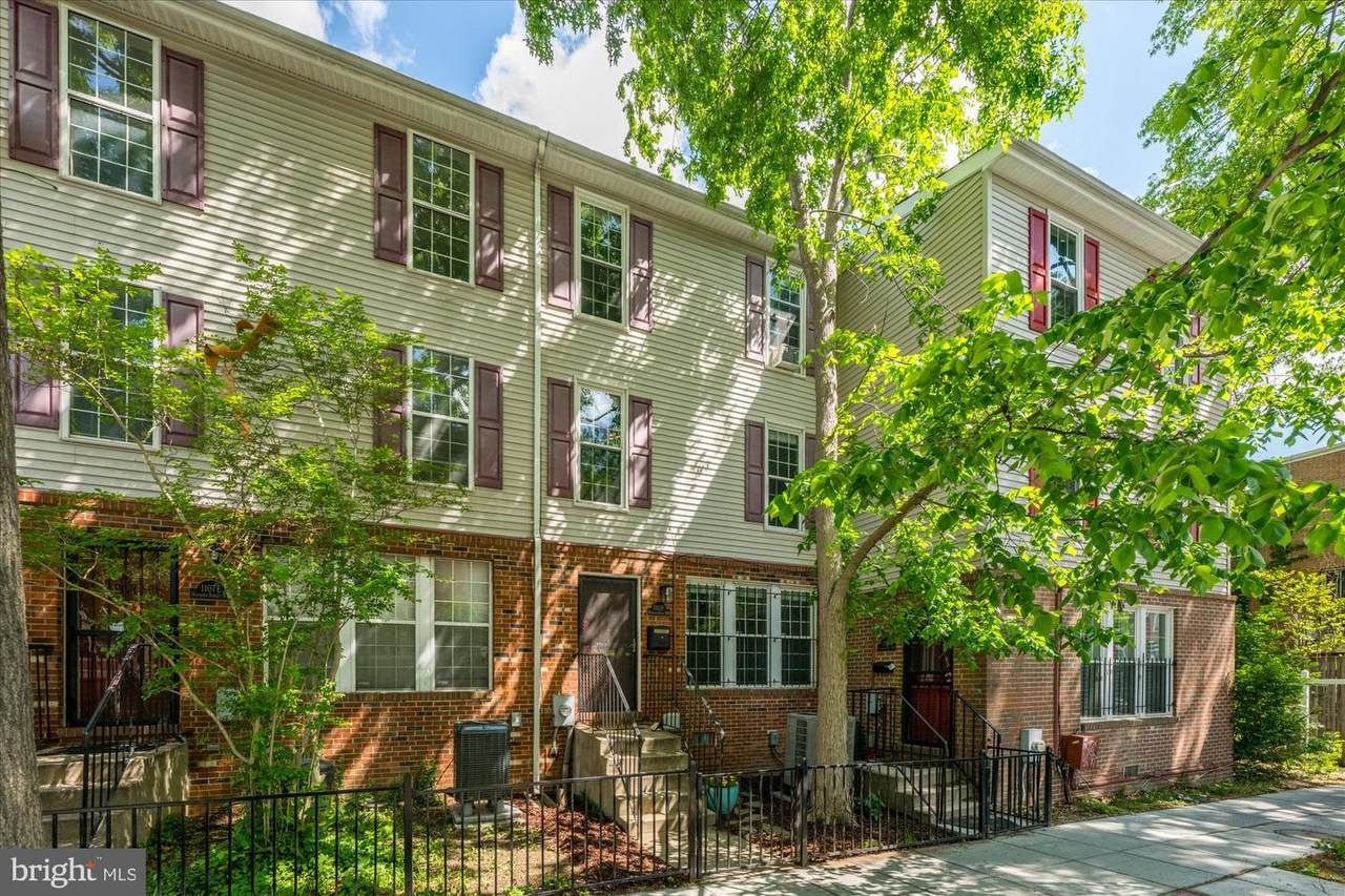1105 Harvard Street - Photo 1