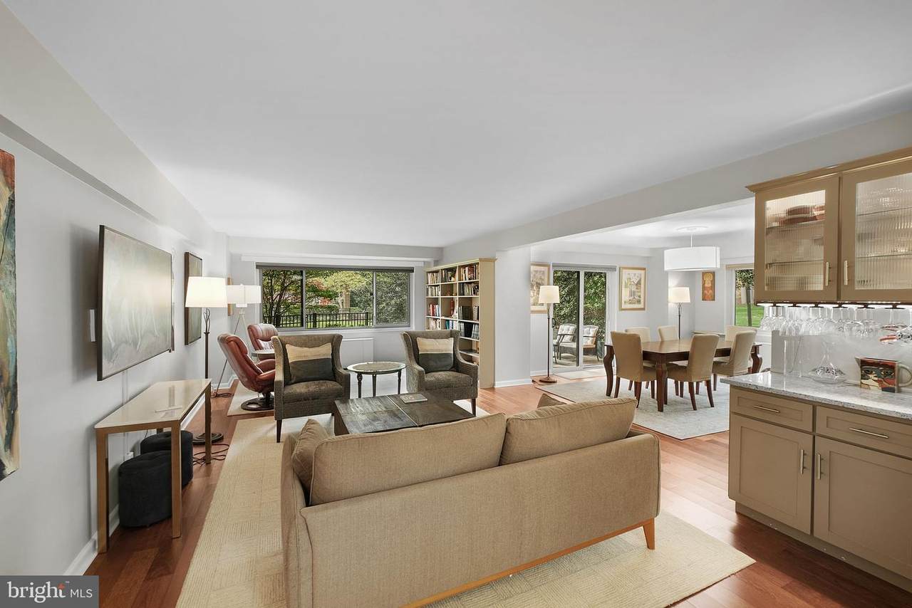 4201 Cathedral Avenue - Photo 1
