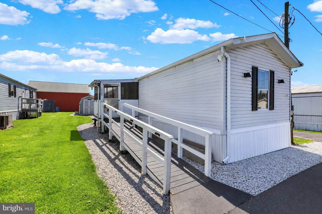 649 Franklin Street - Photo 1