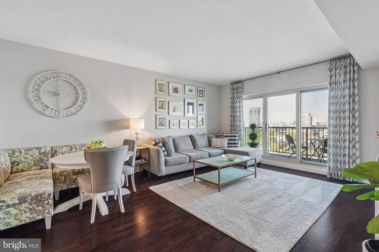 717 Chris Columbus Boulevard - Photo 1