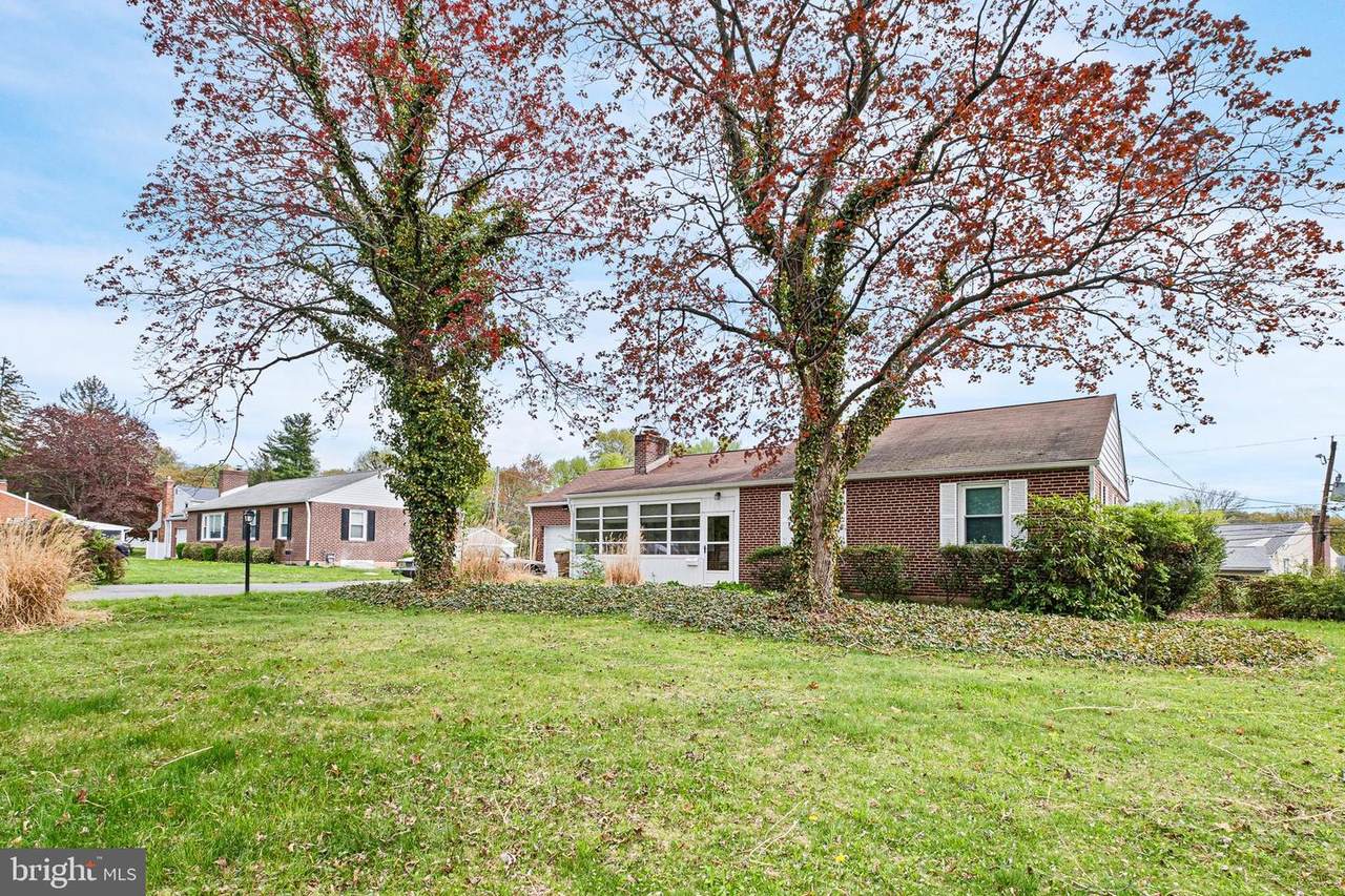1405 Marsh Road - Photo 1