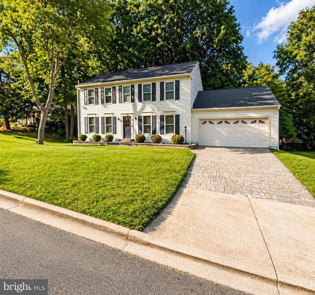 4204 Avon - Photo 1