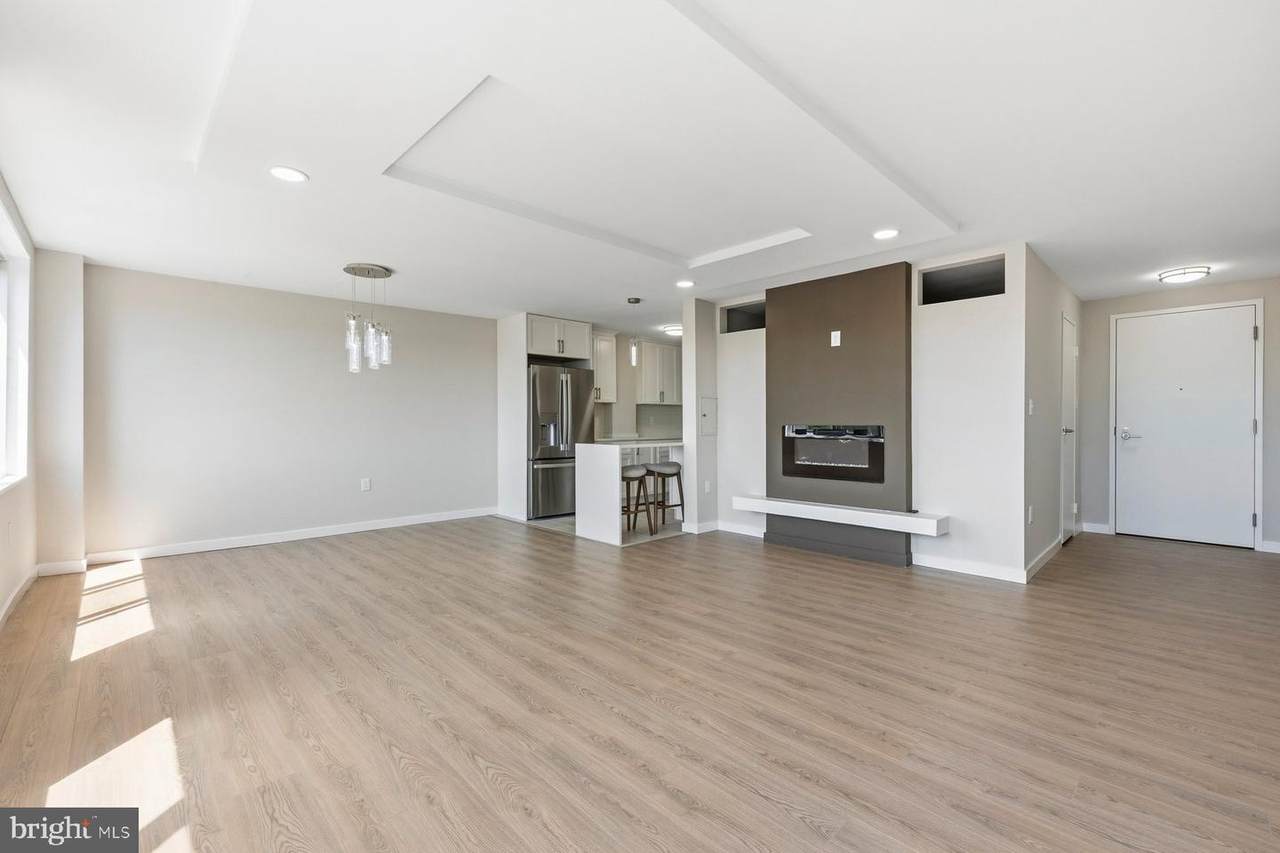 10201 Grosvenor Place - Photo 1