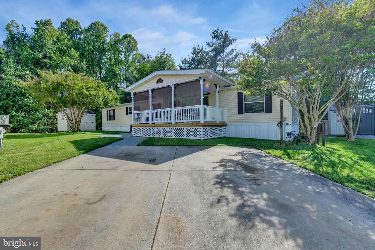 462 Sarah Anne Drive - Photo 1