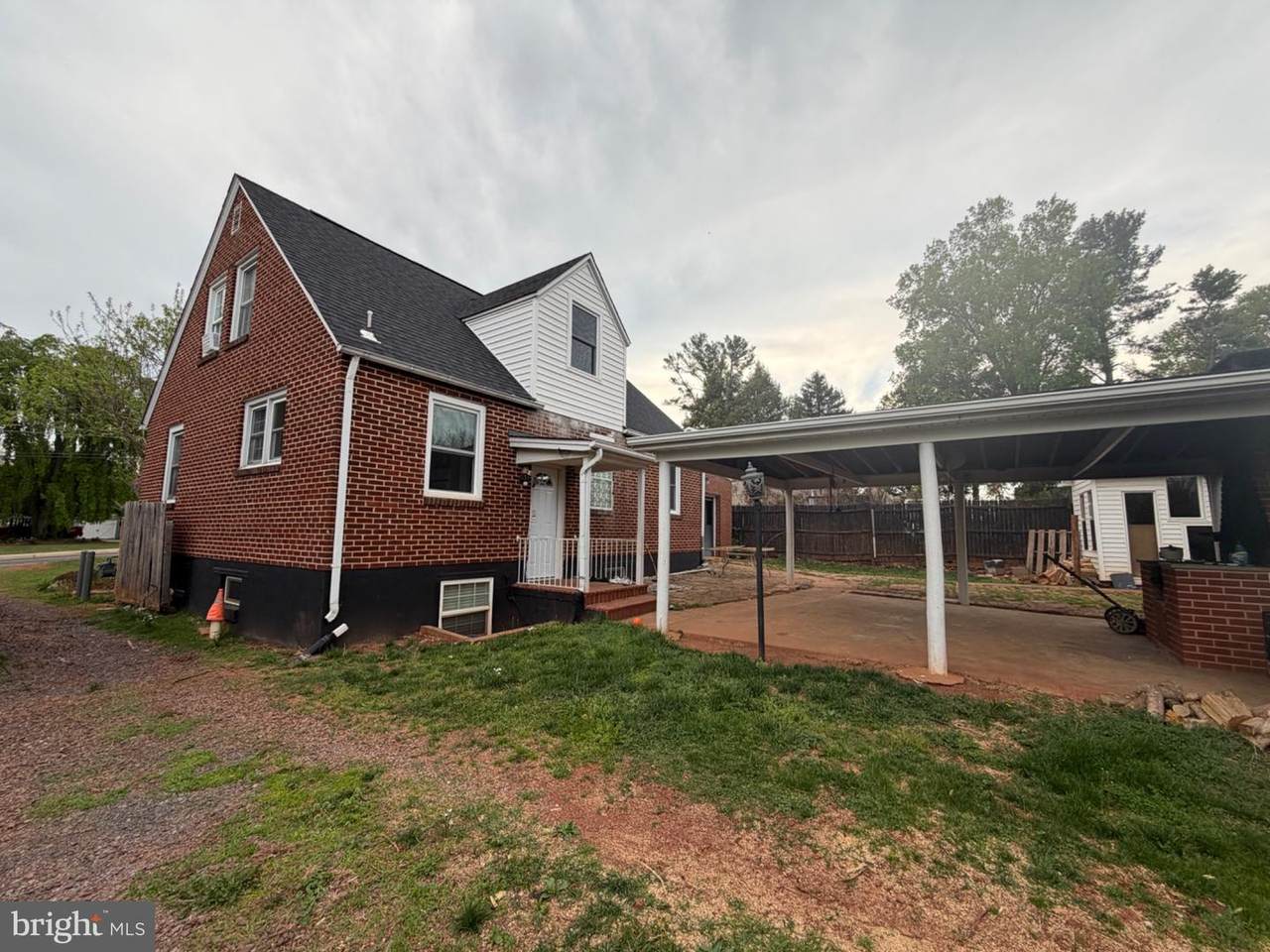 https://bt-photos.global.ssl.fastly.net/brightmls/1280_boomver_1_804845729510-2.jpg