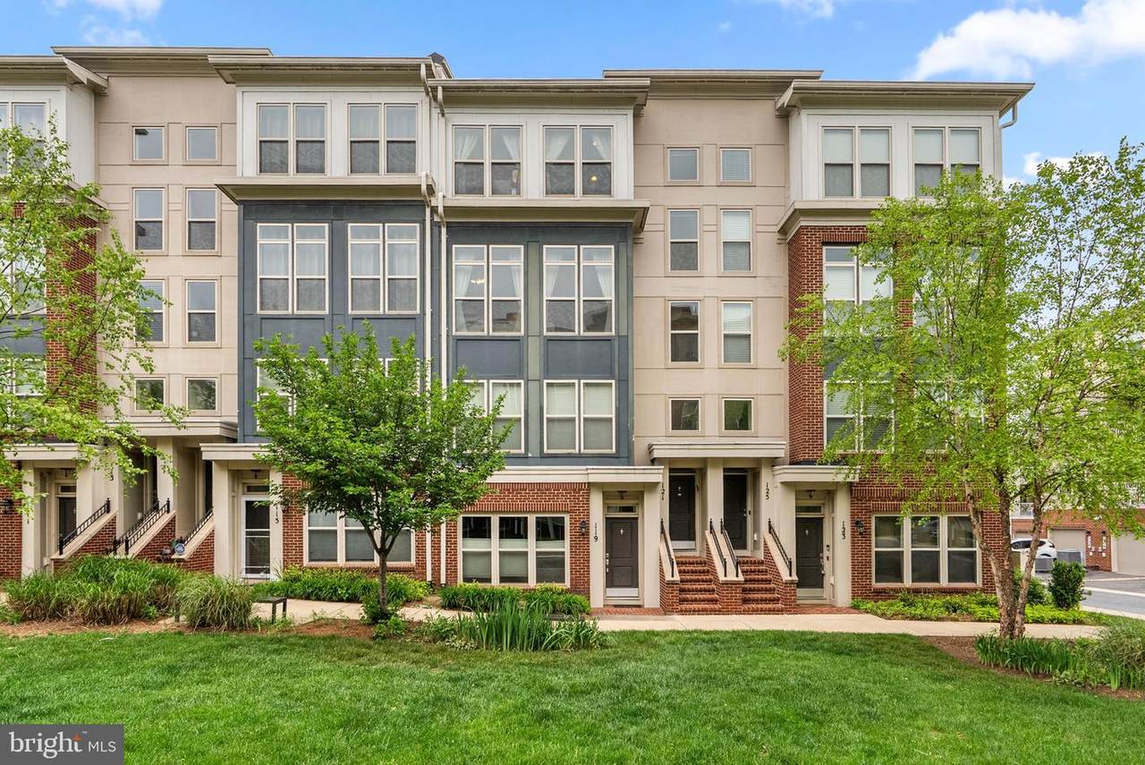121 Copley Circle - Photo 1
