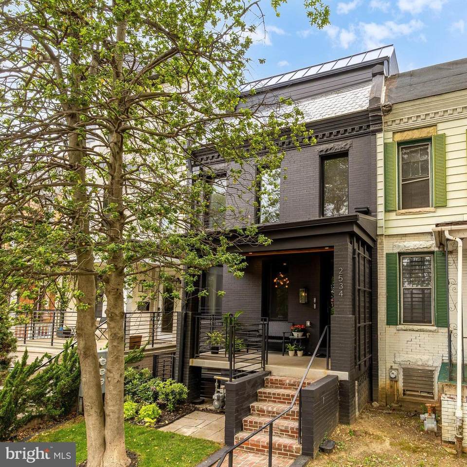 2534 11TH Street - Photo 1