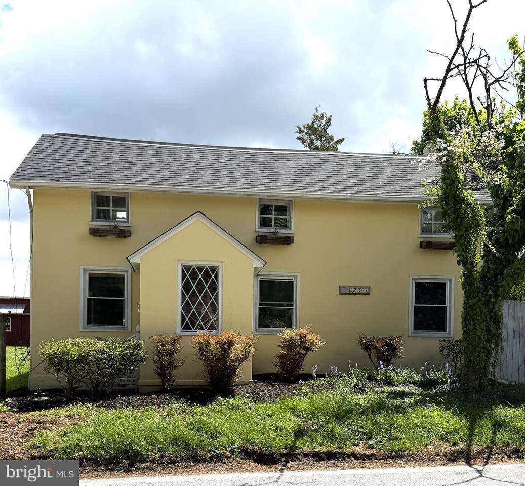 14207 Manor Road - Photo 1
