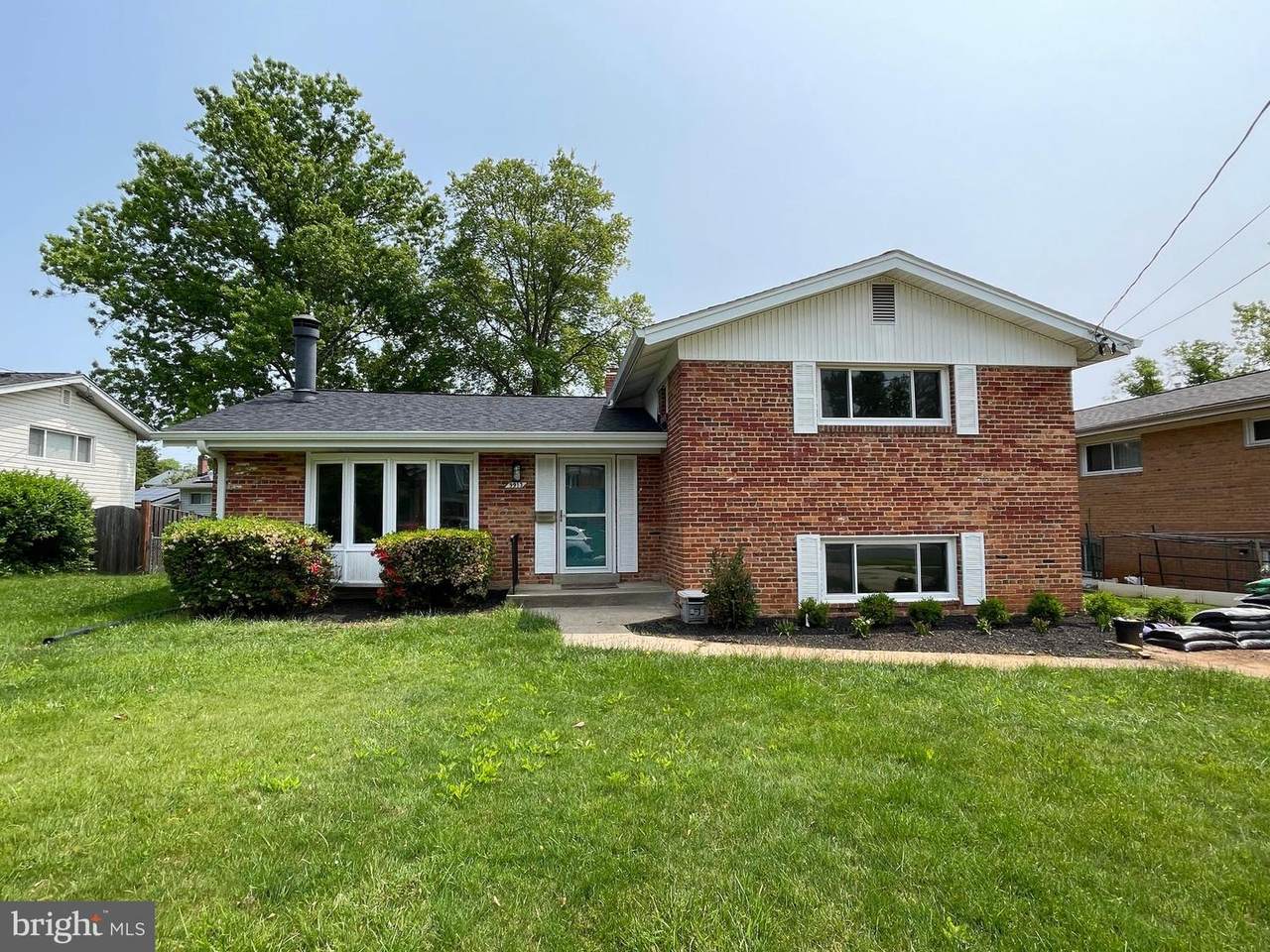 9913 Pomona Drive - Photo 1