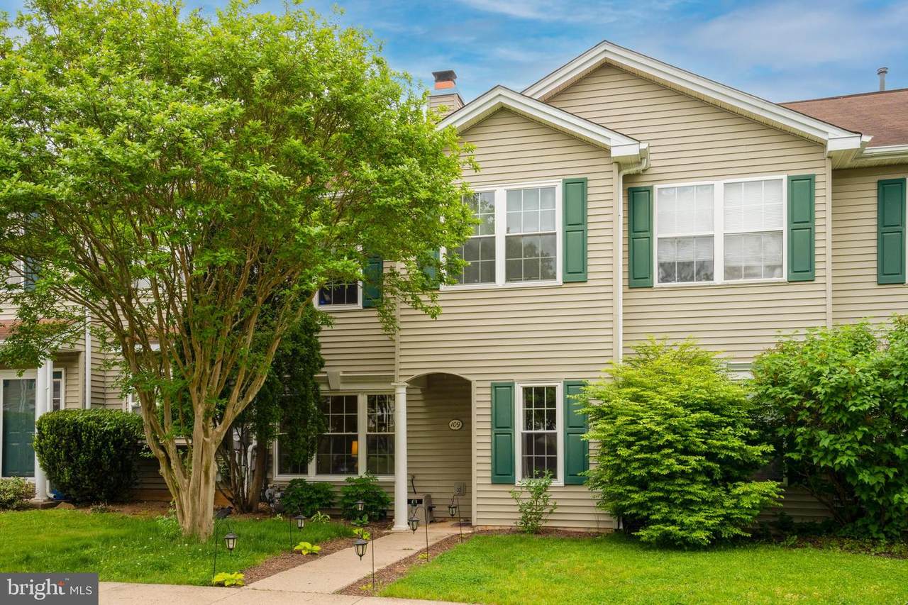109 Hawthorne Court - Photo 1