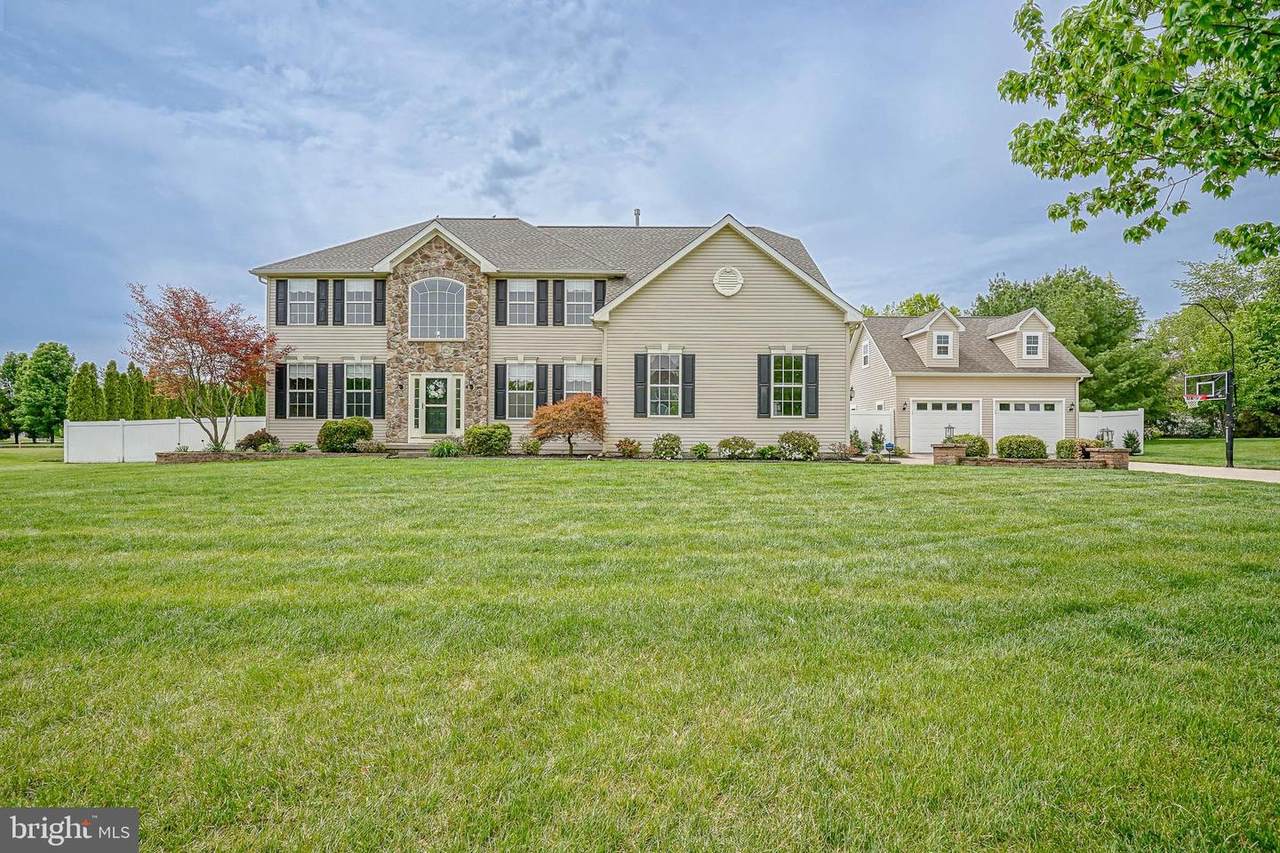 335 Meadowbrook Drive - Photo 1