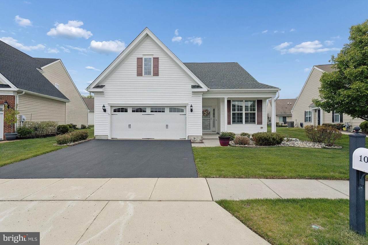 10 Montclaire Road - Photo 1