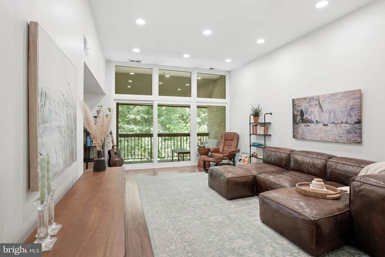 1663 Parkcrest Circle - Photo 1