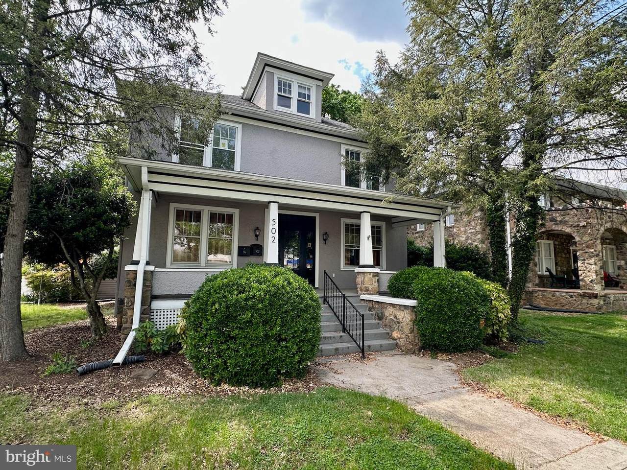 502 Royal Avenue - Photo 1