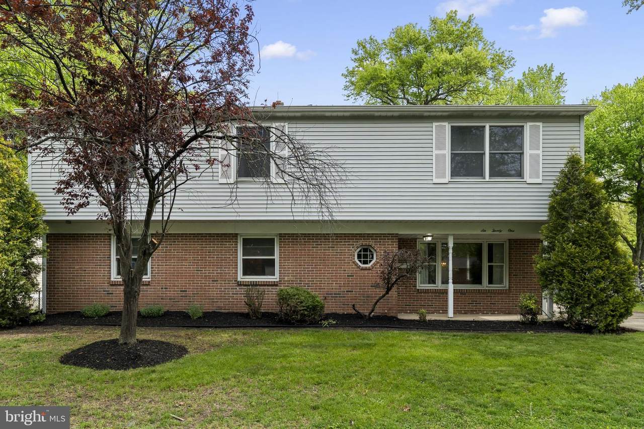 621 Forklanding Road - Photo 1