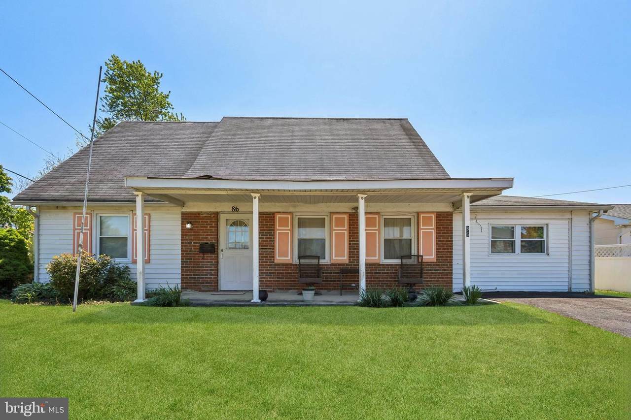 86 Medford Lane - Photo 1