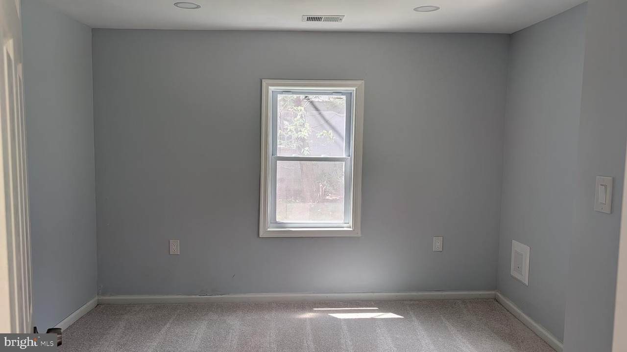 https://bt-photos.global.ssl.fastly.net/brightmls/1280_boomver_1_804856039894-2.jpg