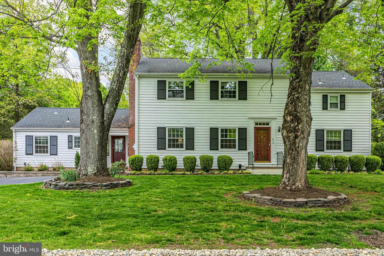 219 Russell Road - Photo 1