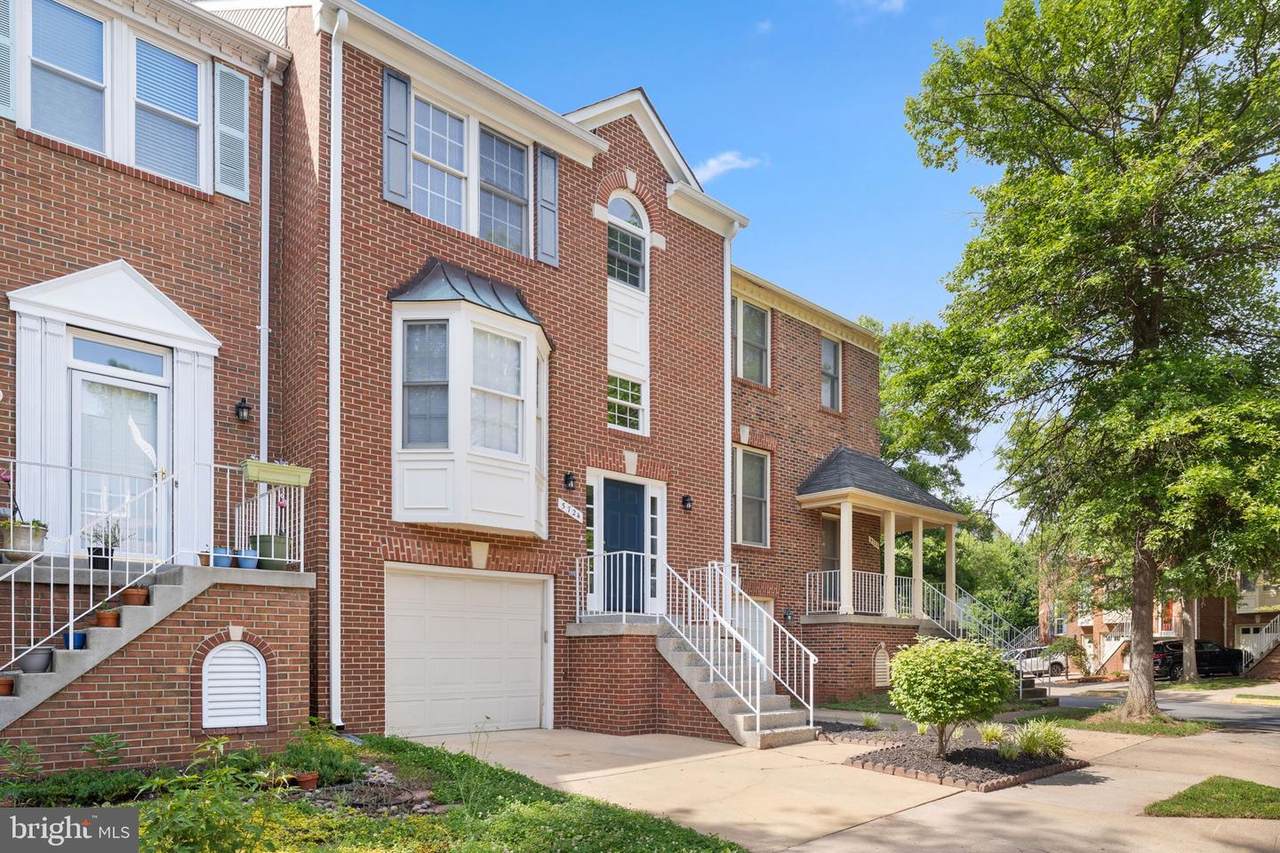 5724 Wood Creek Lane - Photo 1