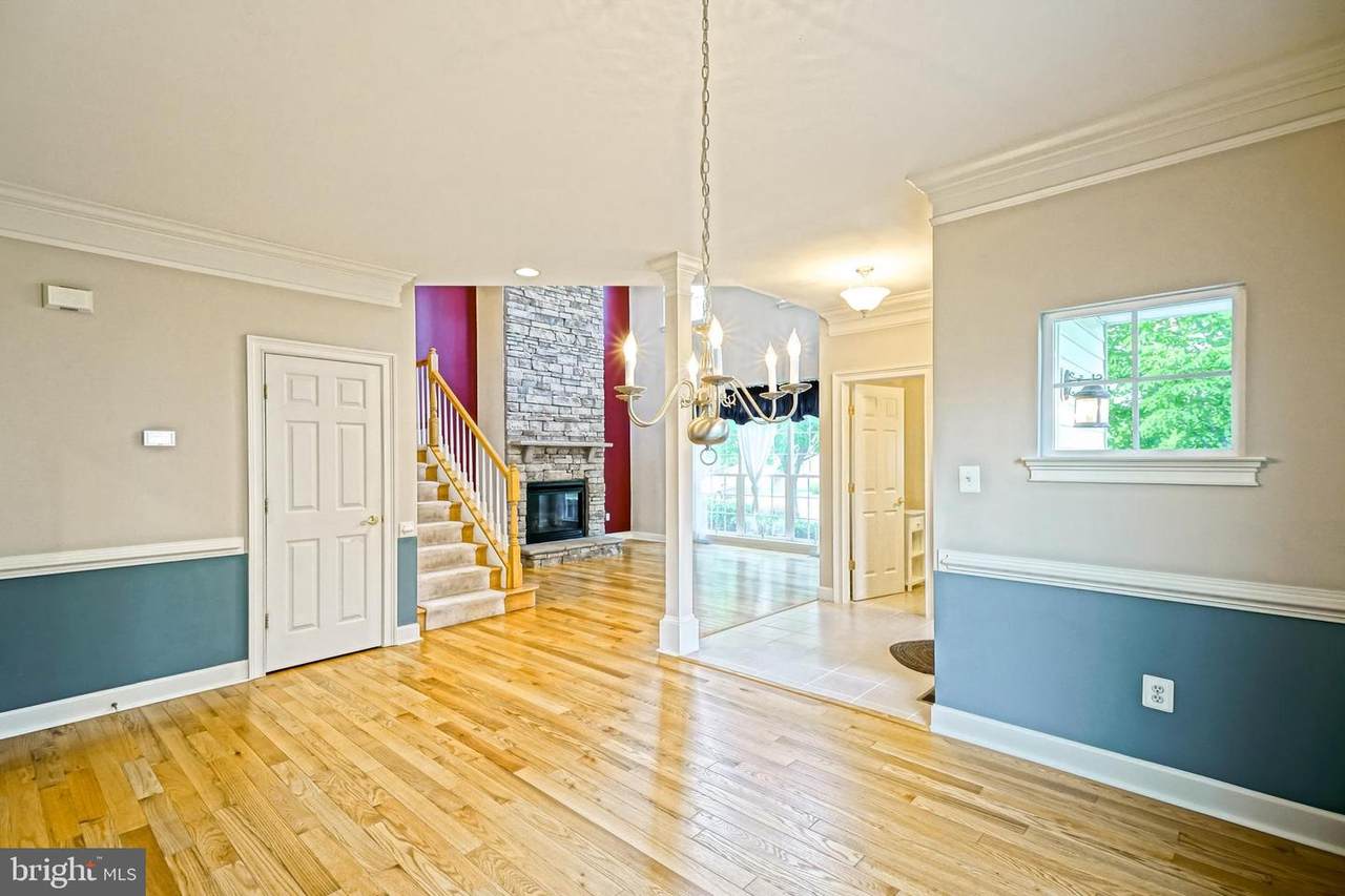 https://bt-photos.global.ssl.fastly.net/brightmls/1280_boomver_1_804857631204-2.jpg