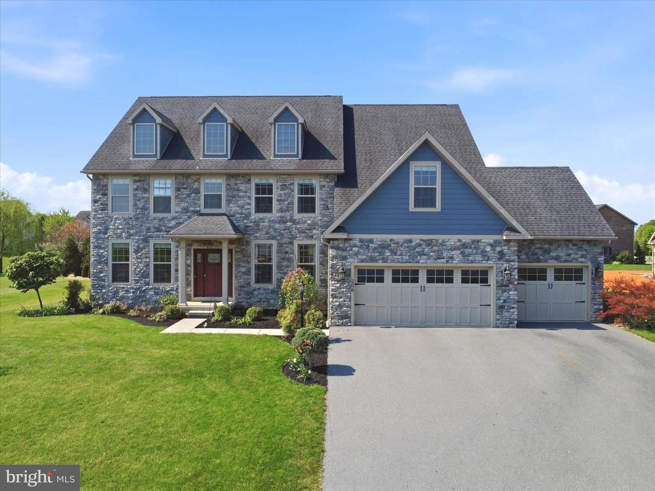 206 Matthew Drive - Photo 1