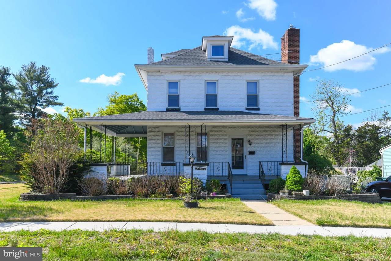 2 Willow Street - Photo 1
