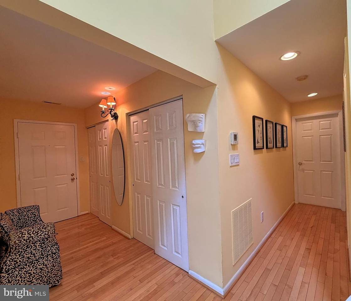 https://bt-photos.global.ssl.fastly.net/brightmls/1280_boomver_1_804860648896-2.jpg