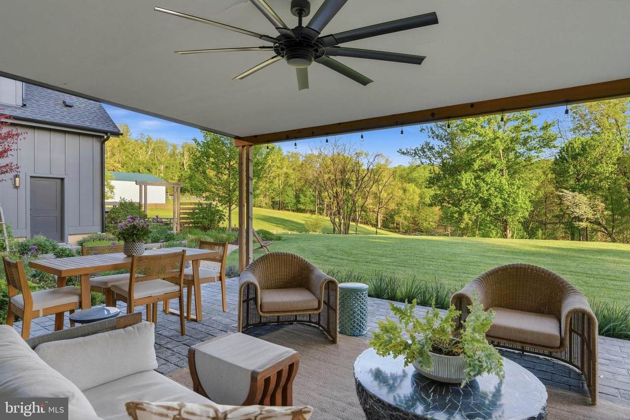 https://bt-photos.global.ssl.fastly.net/brightmls/1280_boomver_2_804861340194-2.jpg