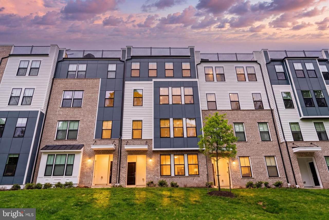 20851 Owenmore Terrace - Photo 1