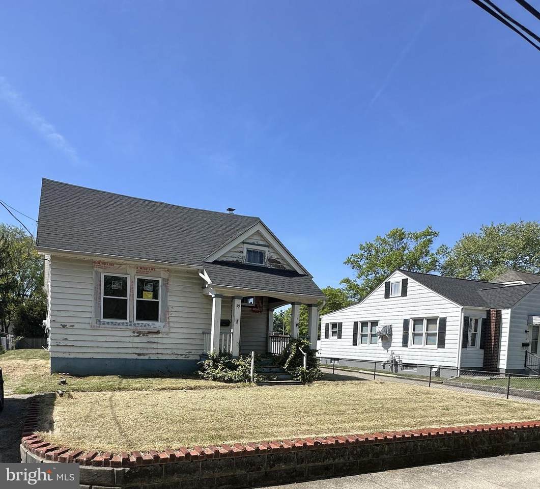 39 Jenkins Avenue - Photo 1