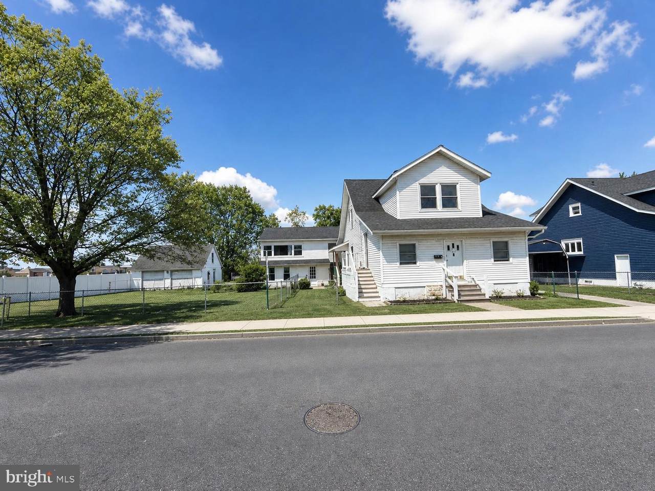 217 White - Photo 1