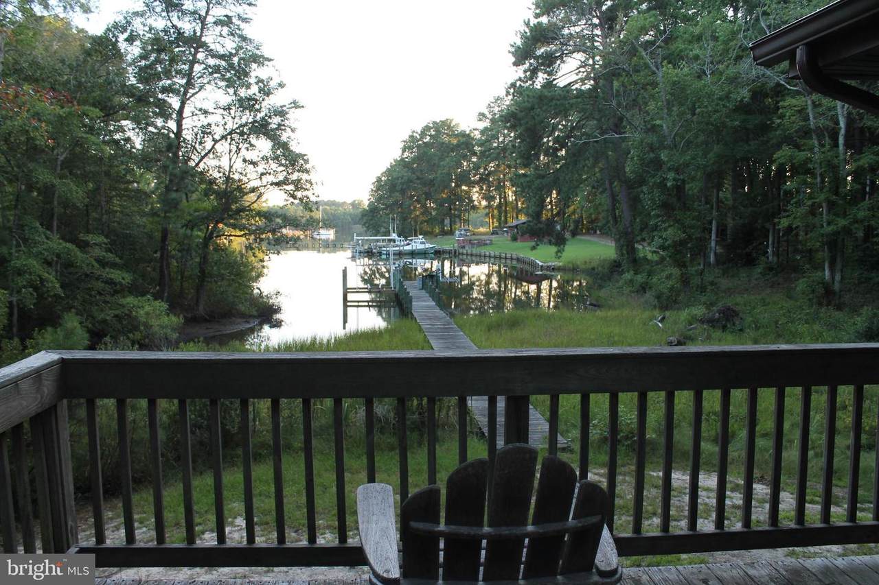 https://bt-photos.global.ssl.fastly.net/brightmls/1280_boomver_1_804863578376-2.jpg