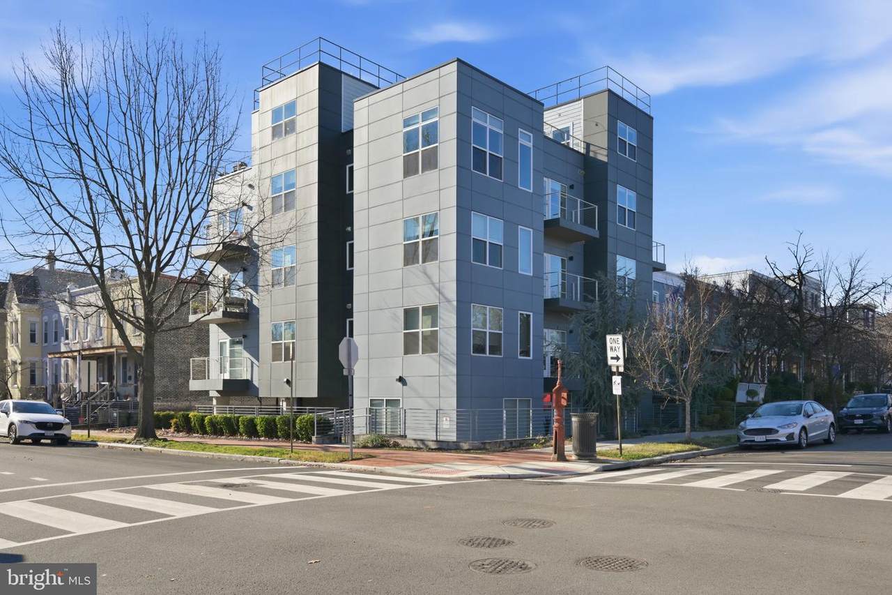 401 15TH Street - Photo 1