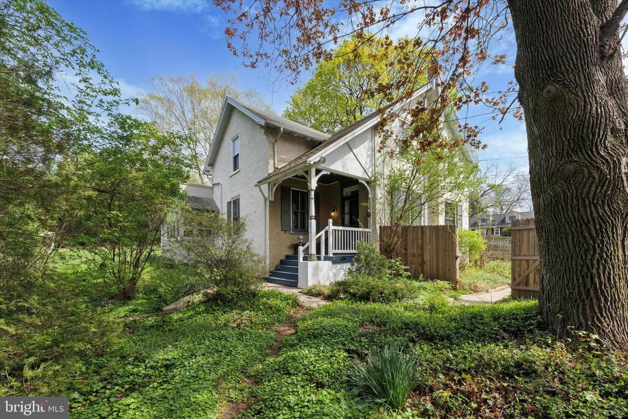2513 Butler Pike - Photo 1